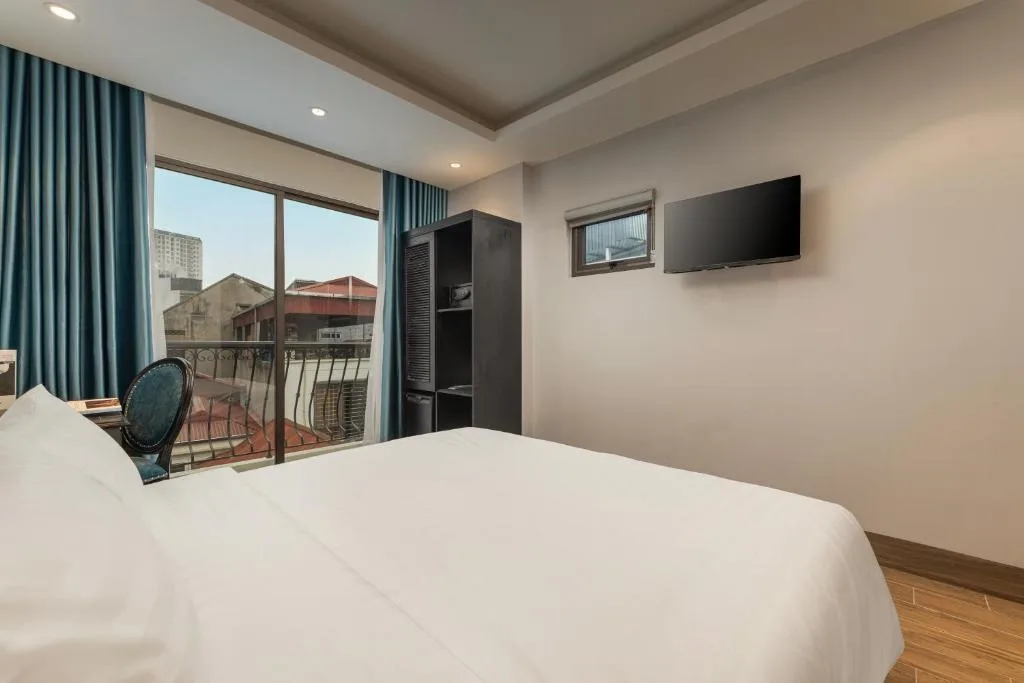 Aurora Hotel & Apartment — 5