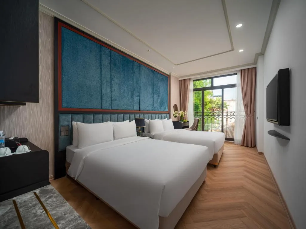 Calile Hotel - Hanoi Train Street