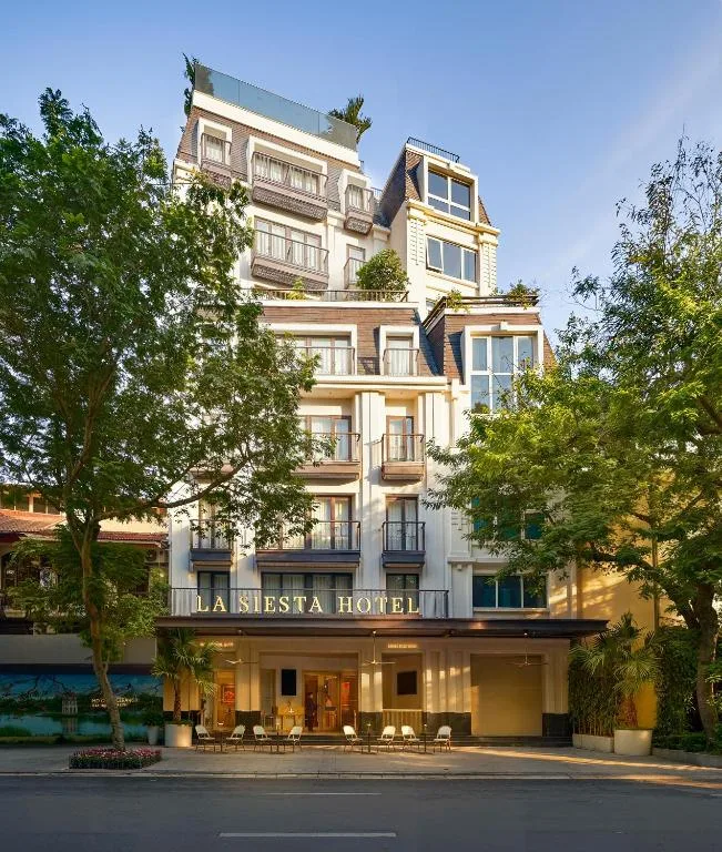 La Siesta Premium Lakeside — 2