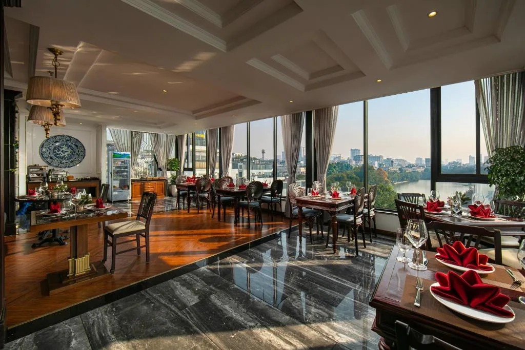 Lucien Hanoi Lakeside Hotel & Rooftop — 4