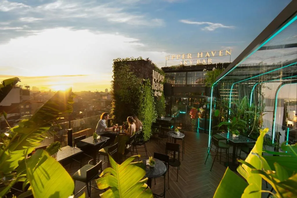 MAY DE VILLE Crown Hotel — 4