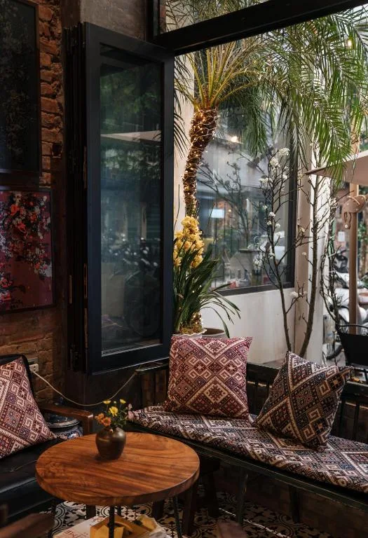 Phen Art House, Artistic Living in the Heart of Old Quarter — 5
