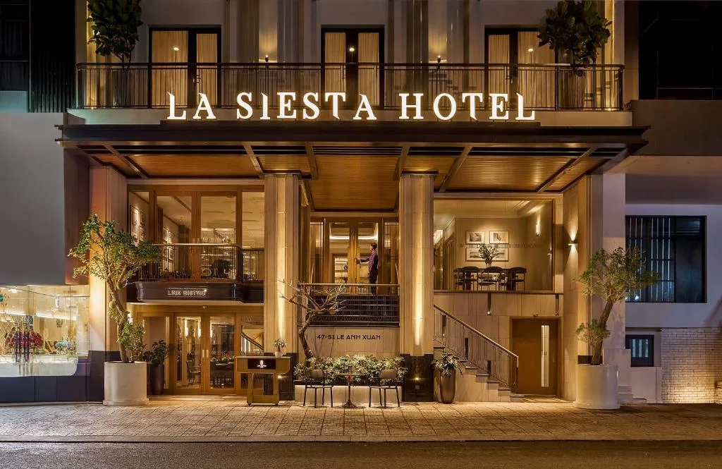 La Siesta Premium Saigon Central — 2
