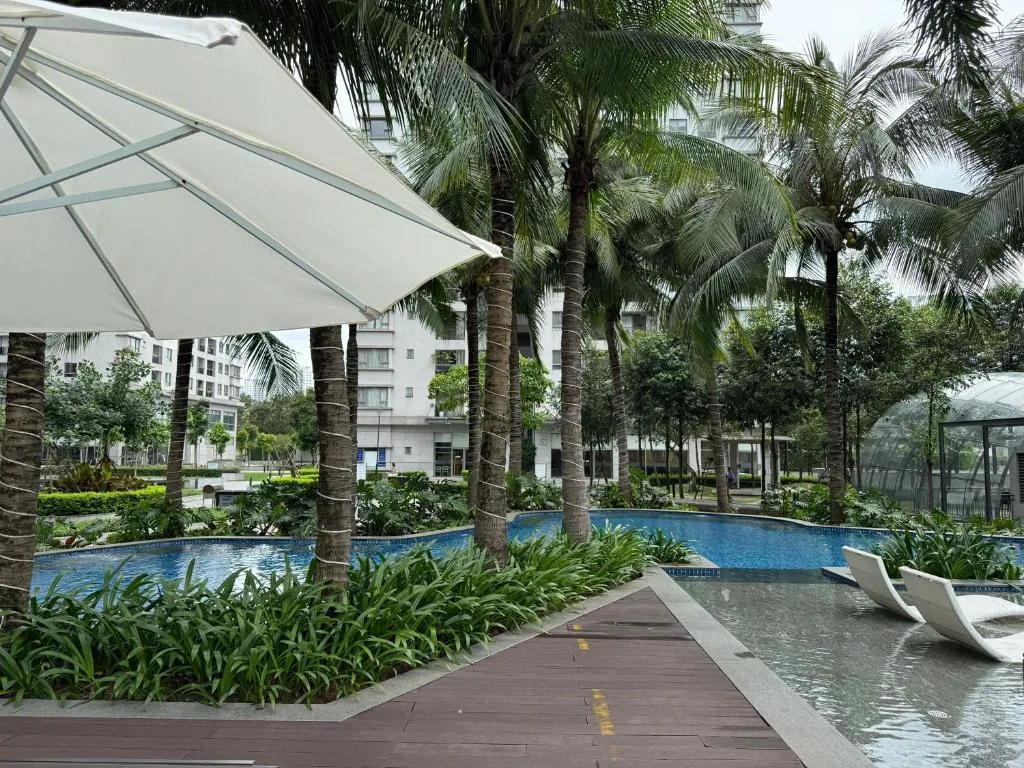 The Lang Apartment - Resort Pool & Elite Gym - HCMC — 4
