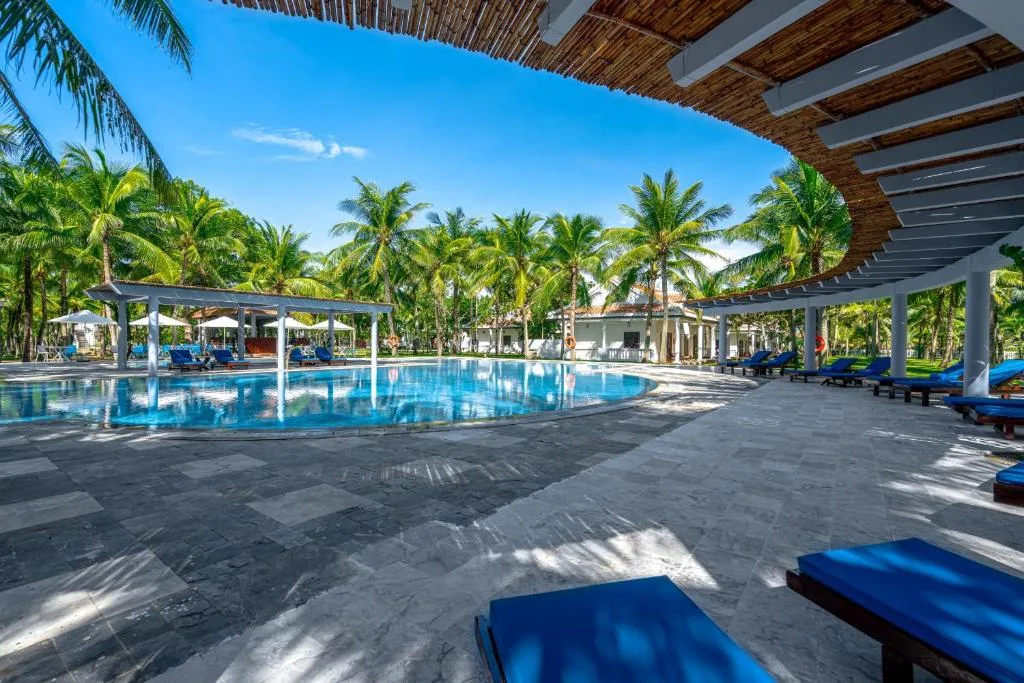RMH Le Belhamy Beach Resort — 4