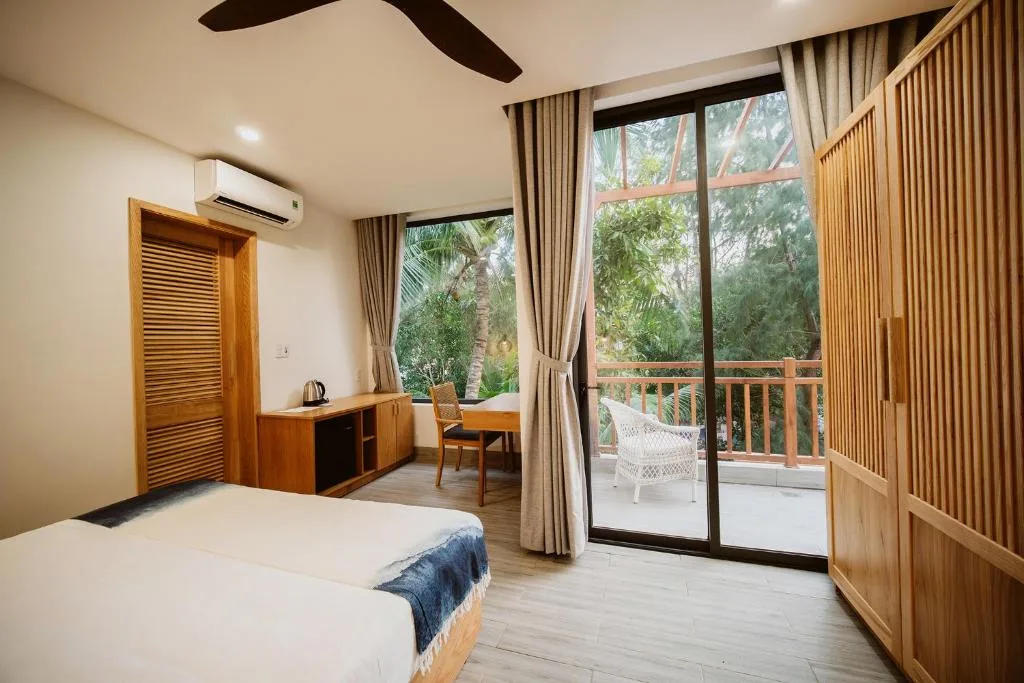 The Watermark Beachside Hotel — 2