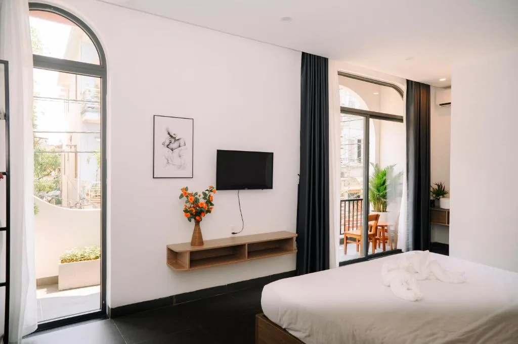 Charm House Hue — 2