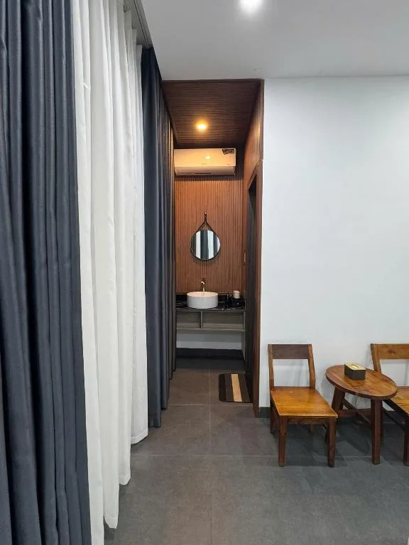 Charm House Hue — 4