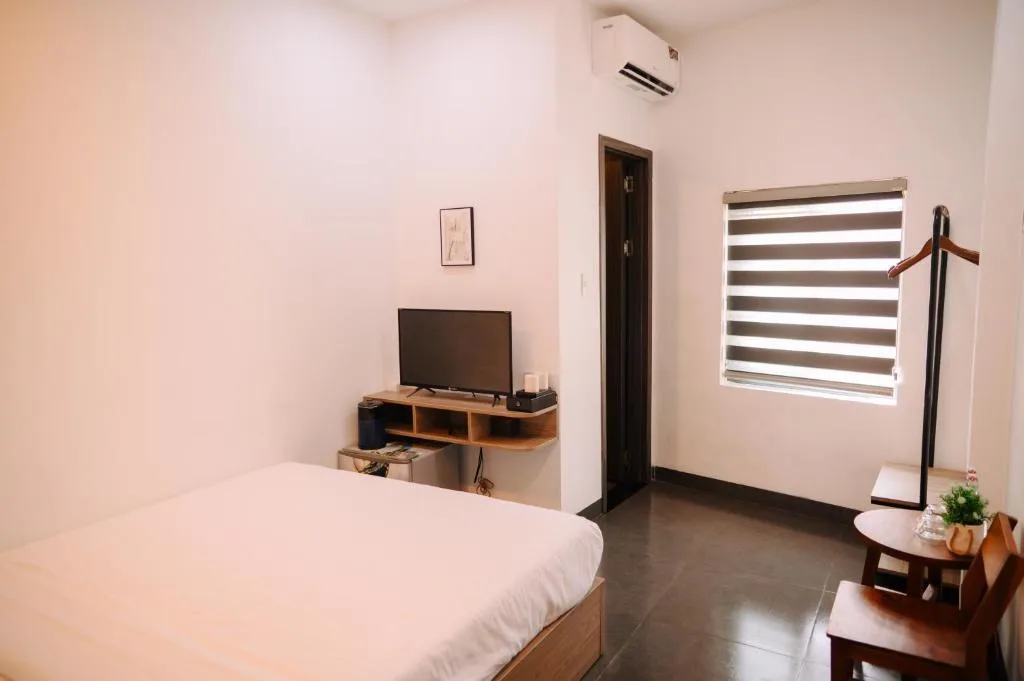 Charm House Hue — 5