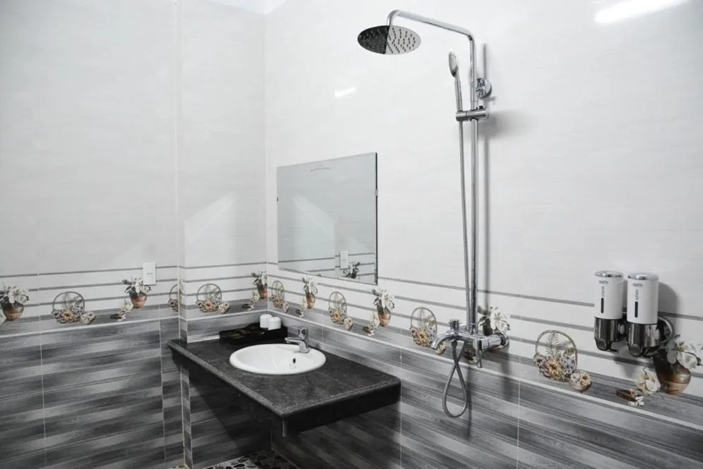 Mạnh Tuân Hotel MC - by BAY LUXURY — 3