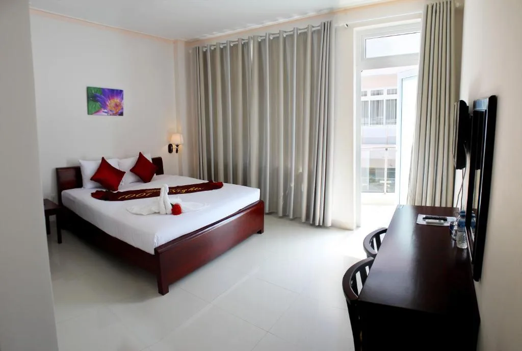 1001 Nights Hotel — 2
