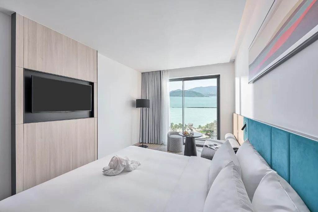 December Hotel — 5