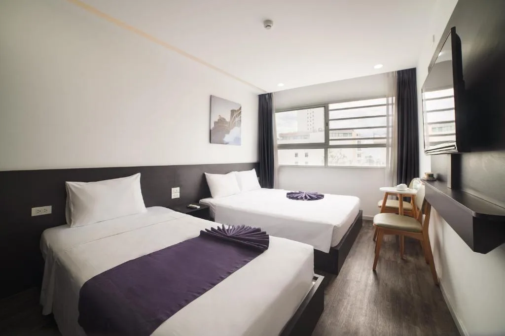 Dolphin Hotel Nha Trang — 2