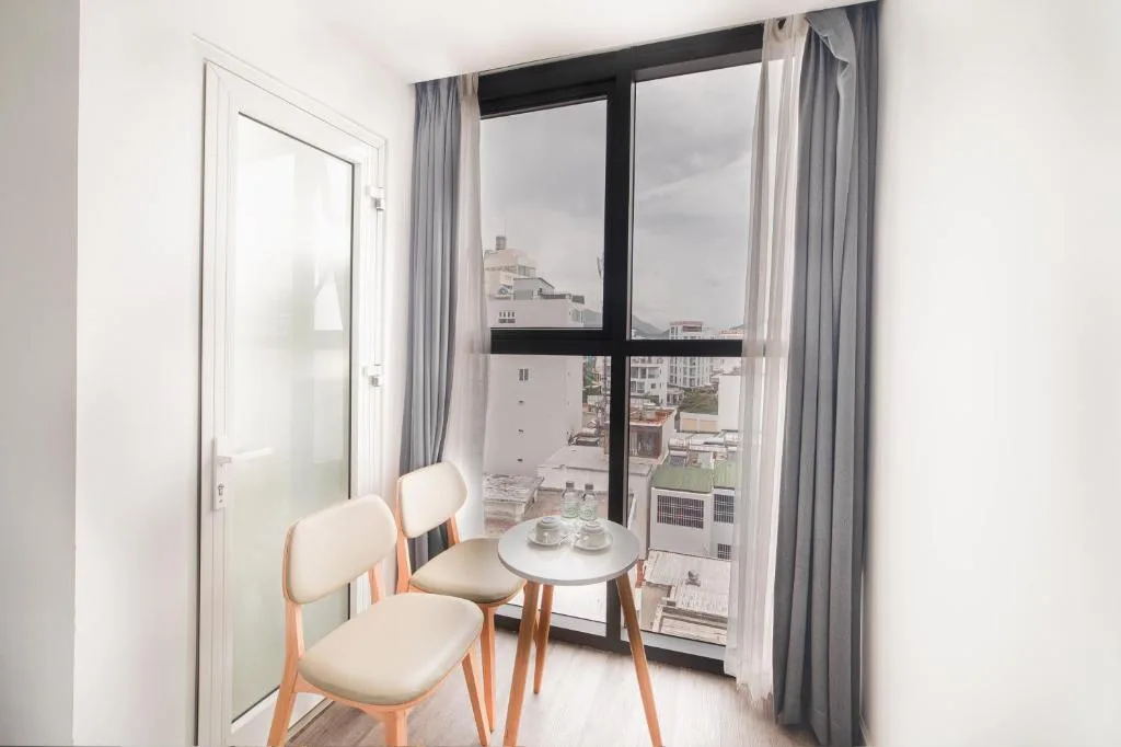 Dolphin Hotel Nha Trang — 4