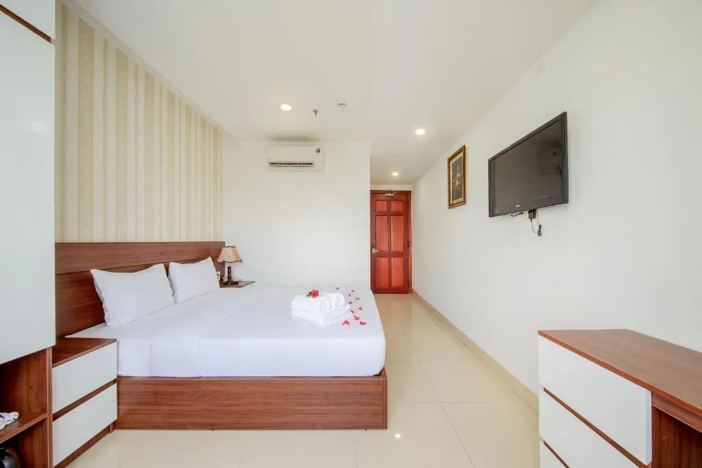 Ha Nhung Hotel Nha Trang — 4