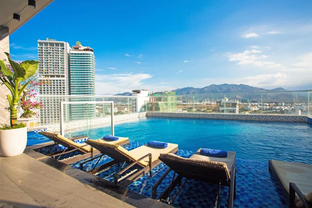 Le's Cham Hotel — 4