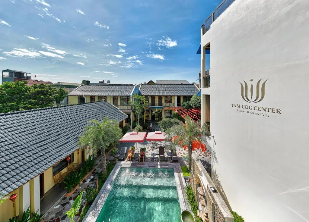 Tam Coc Center Luxury Hotel & Villa — 2