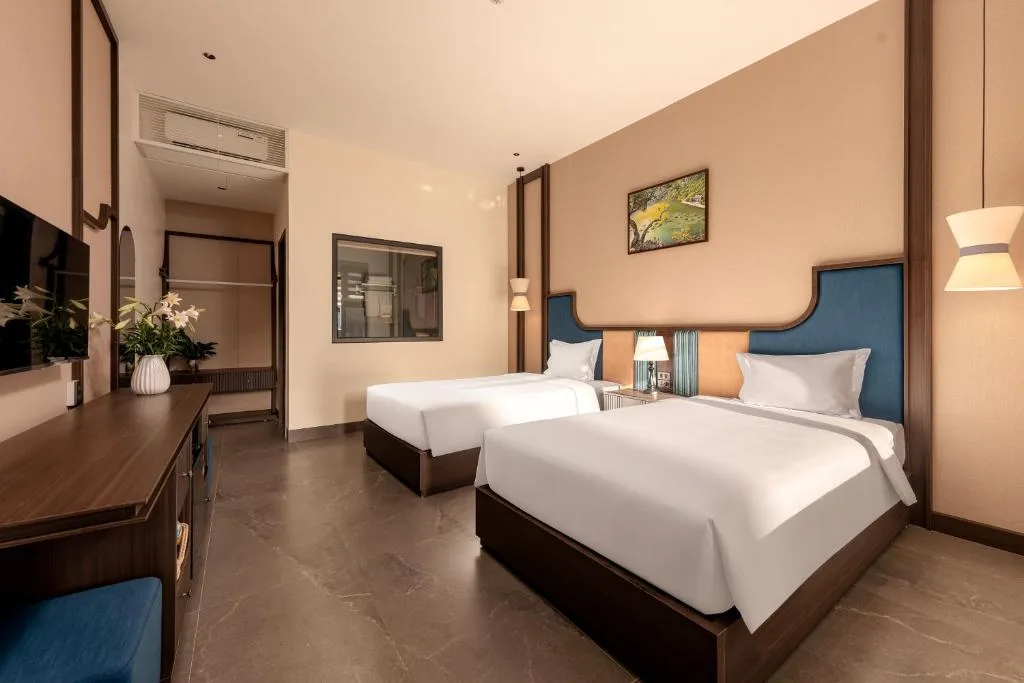 Tam Coc Center Luxury Hotel & Villa — 5