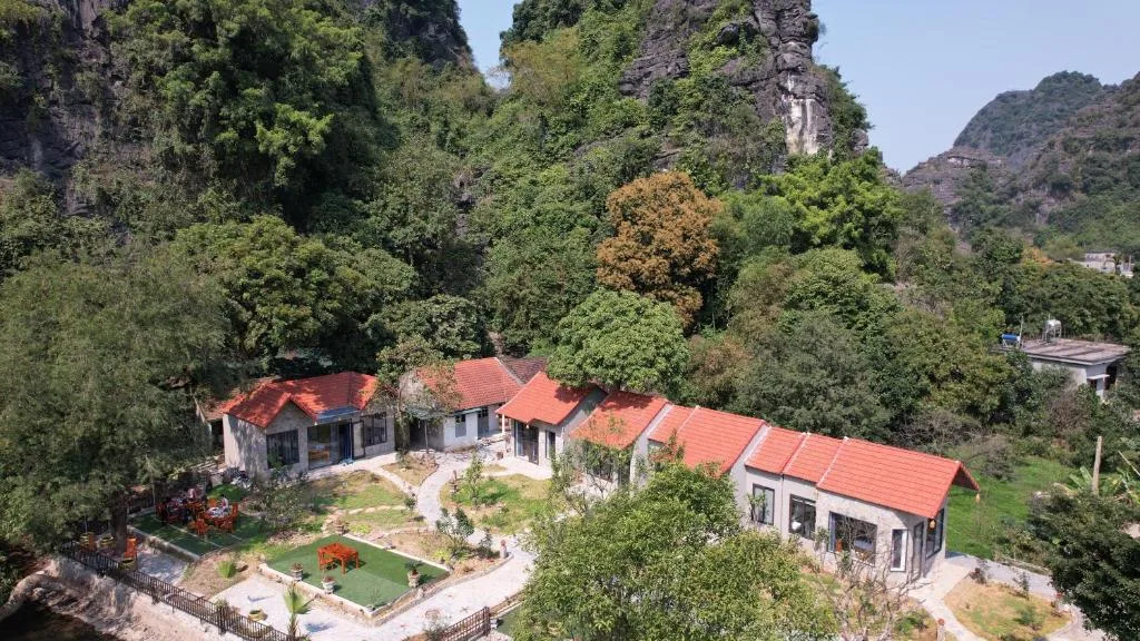 Trang an green river homestay — 3