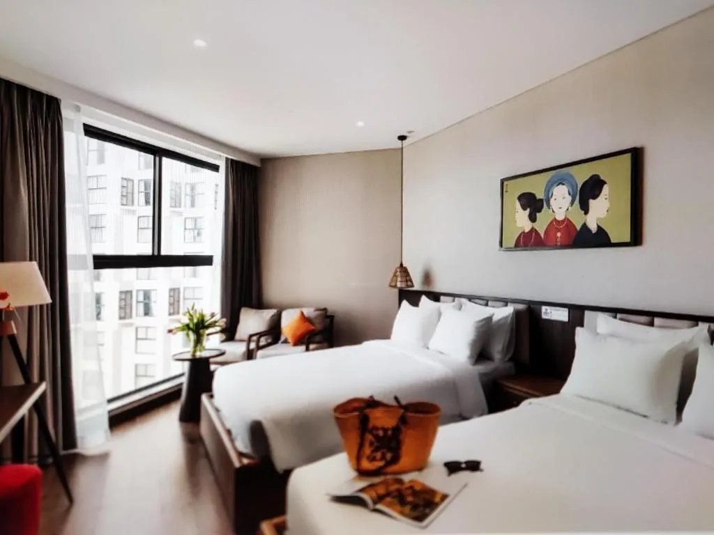 Aura Seaviews Suites — 2