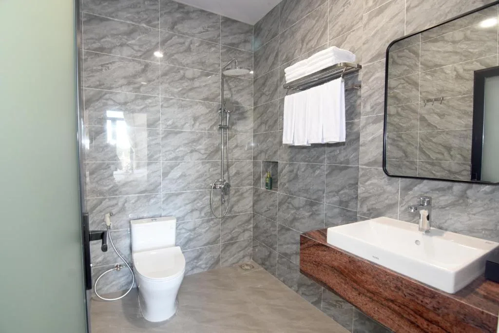 Hùng Anh Hotel — 3