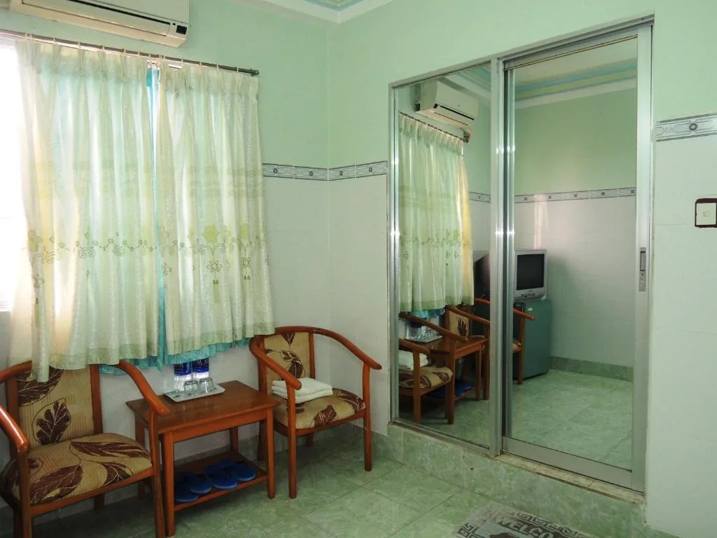 Kathy Hotel — 4