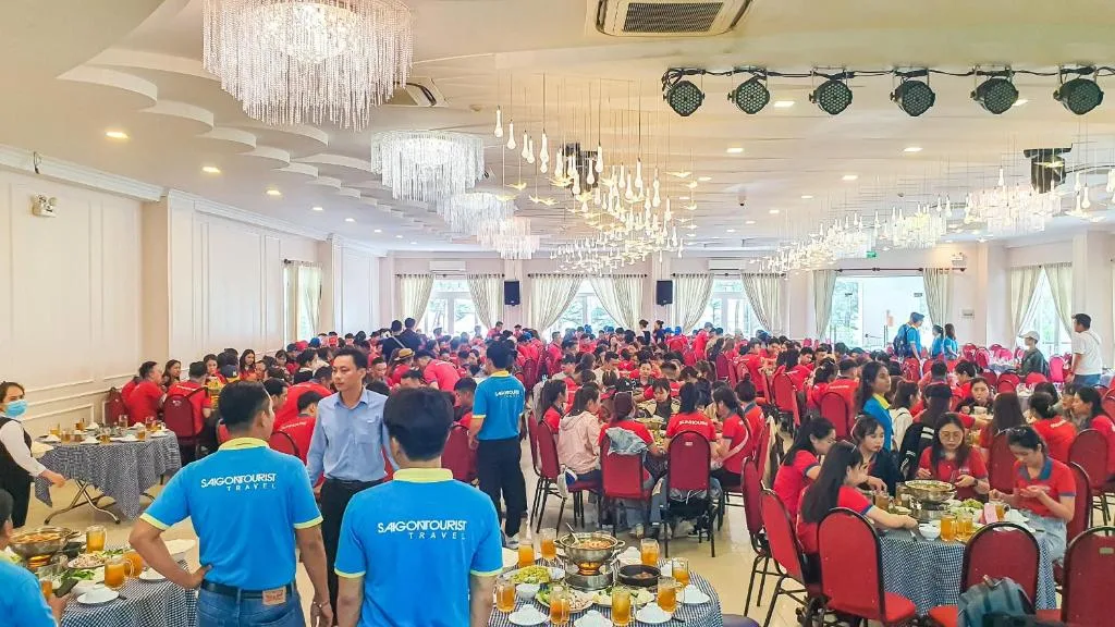 Khách Sạn Bình Minh — 5