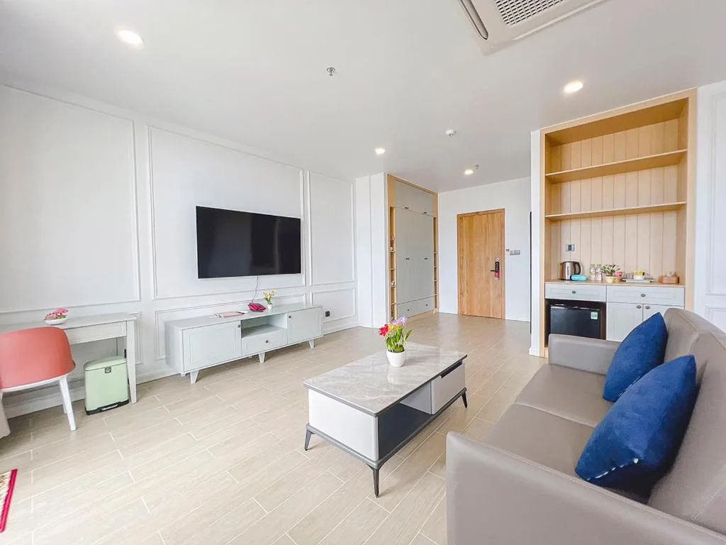 Lam's Beach Homestay — 3