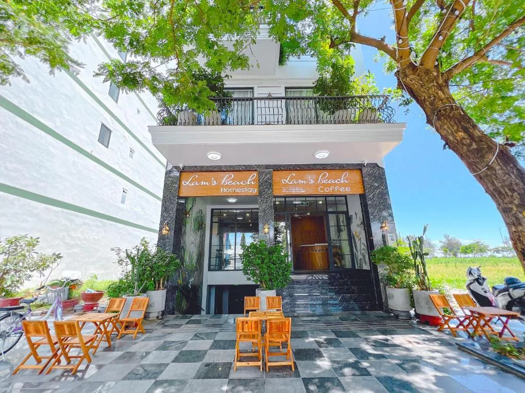 Lam's Beach Homestay — 4