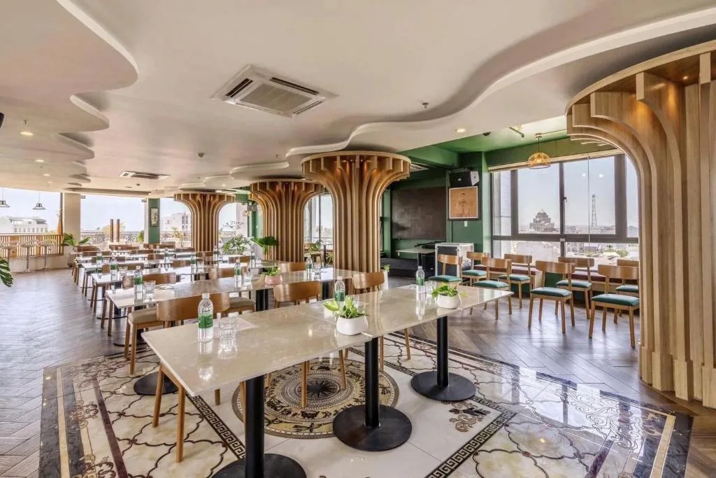 The Palms Hotel — 5