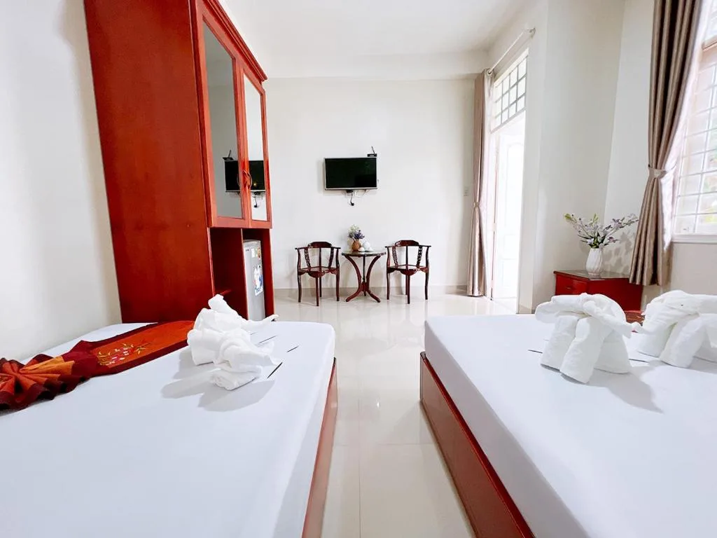 Truong Ca Hotel — 2