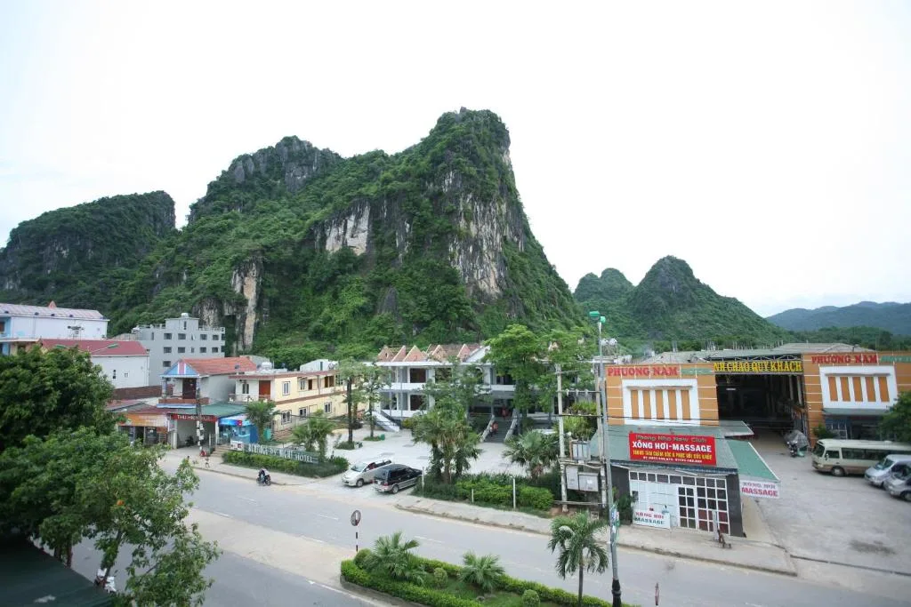 Sky Hotel Phong Nha