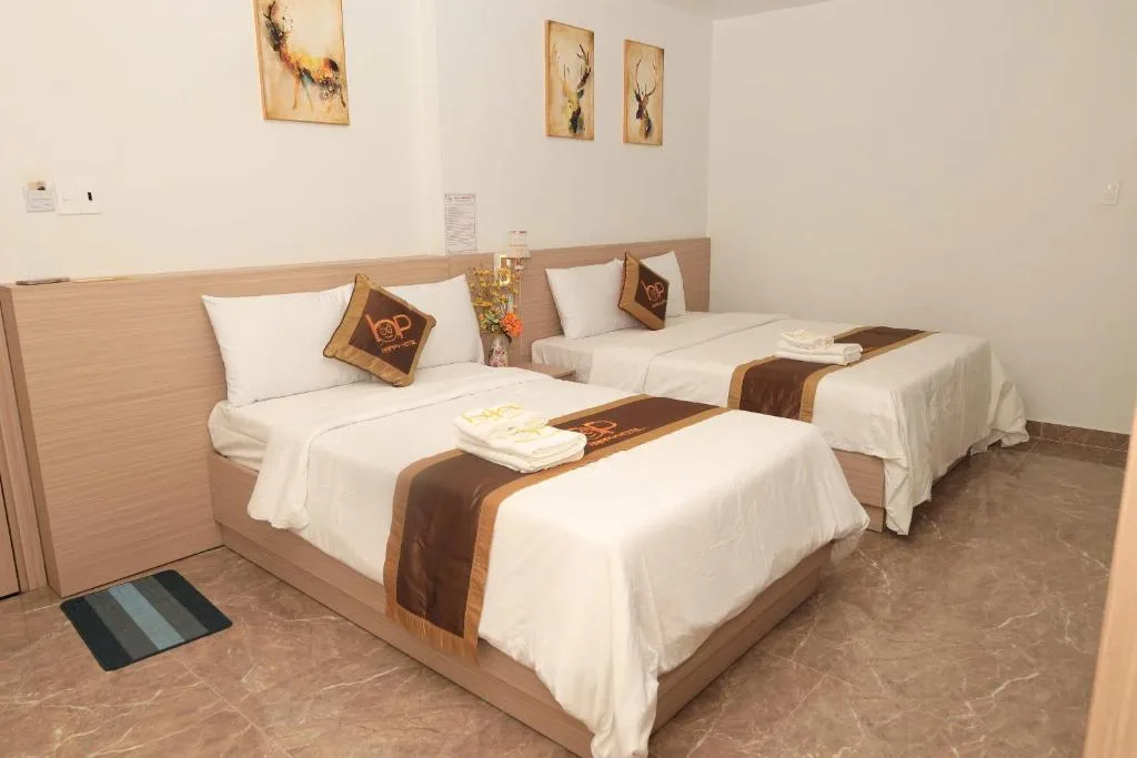 Hugo Hotel — 2