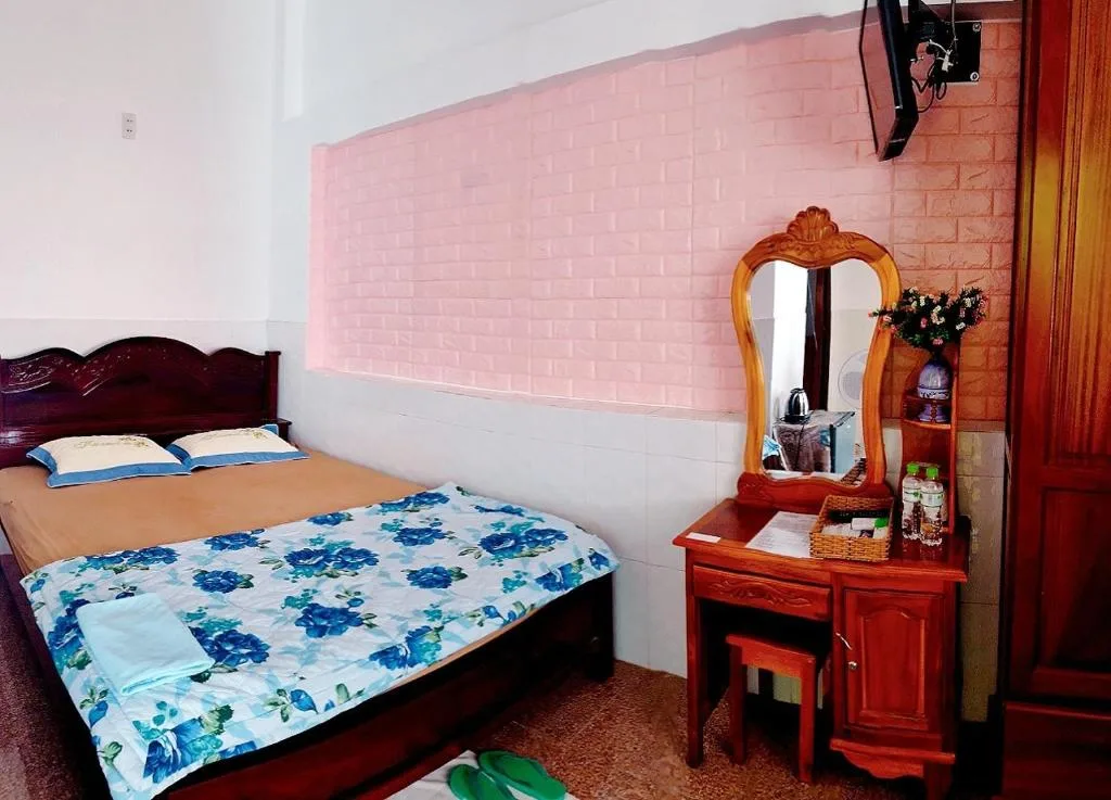 Song Lê Guesthouse — 2