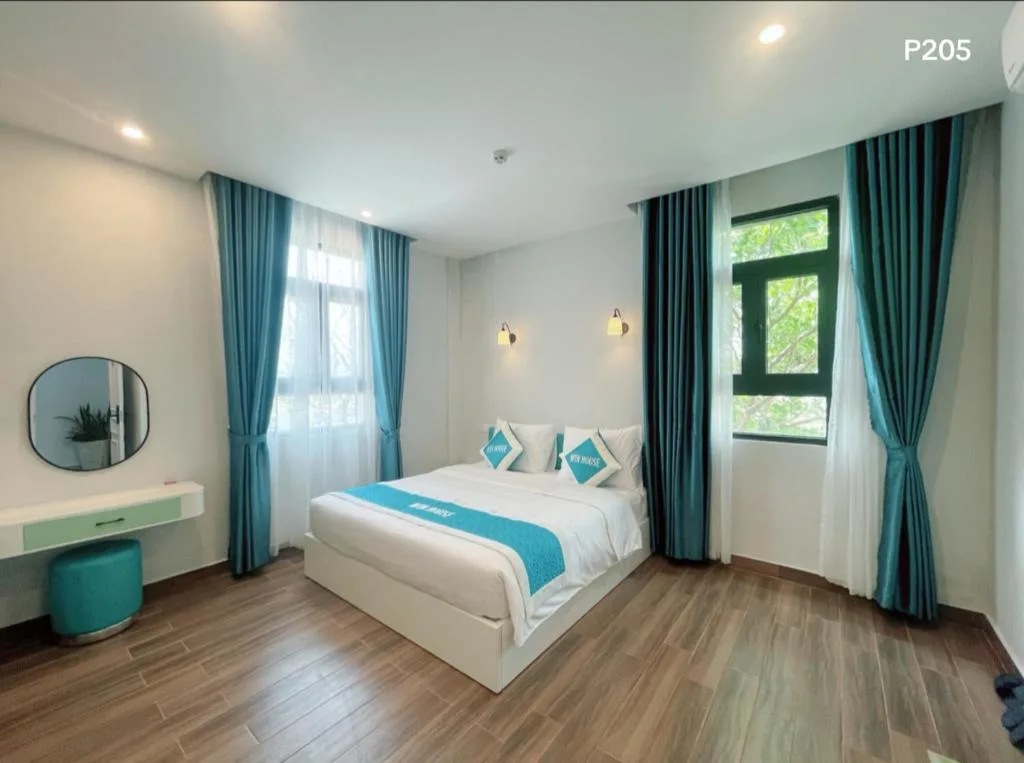 Win House Hotel — 2