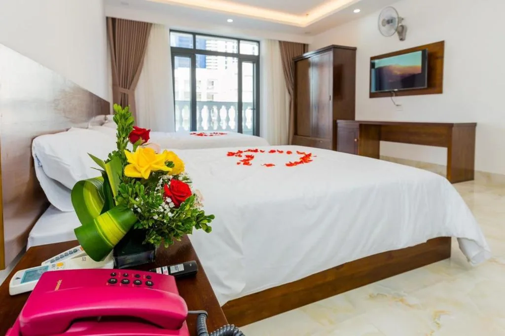 Hồng Gấm Hotel — 5