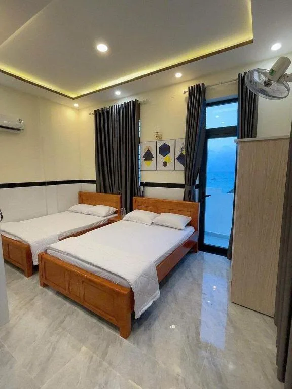 Nhà Nghỉ Phát Lợi — 2