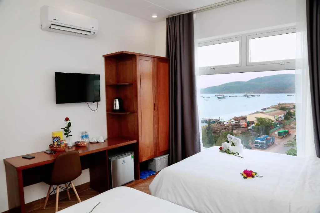 Thanh Van Hotel Quy Nhon — 4