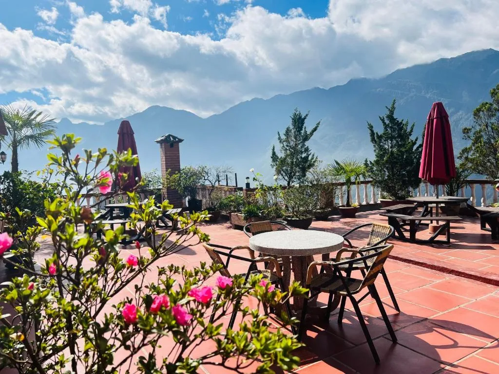 Cat Cat View Hotel — 3