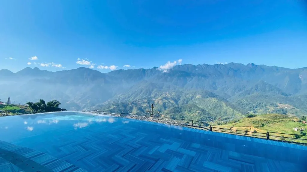 Fansipan View Hotel