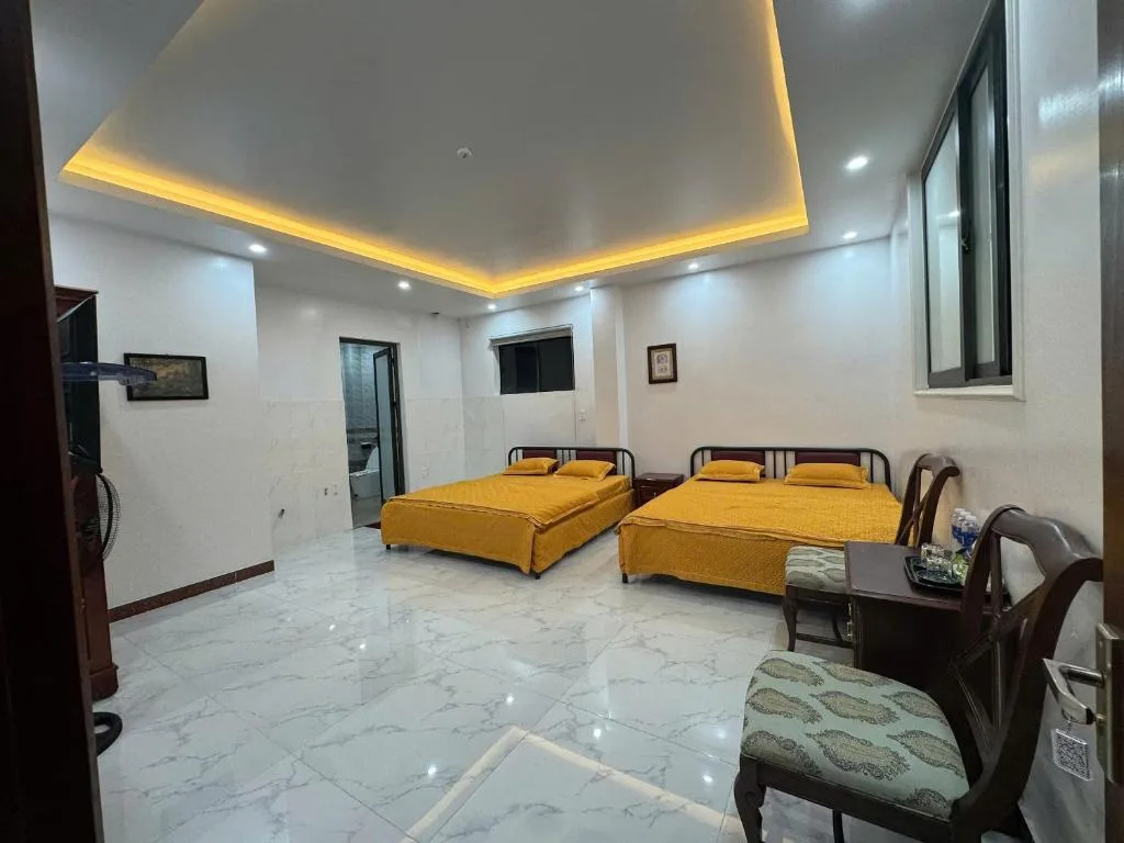 Linh San Hotel — 2