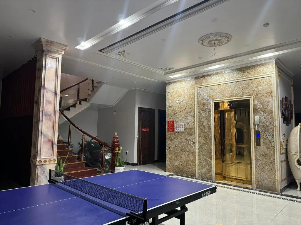 Linh San Hotel — 4