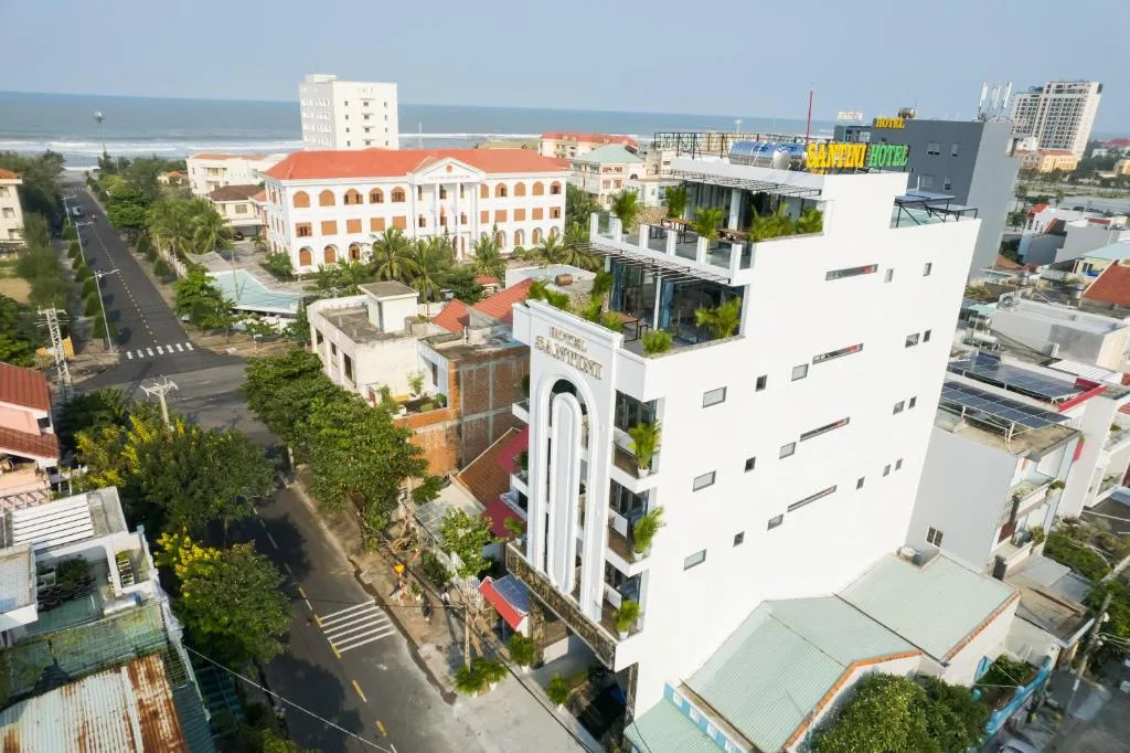 Santini Hotel
