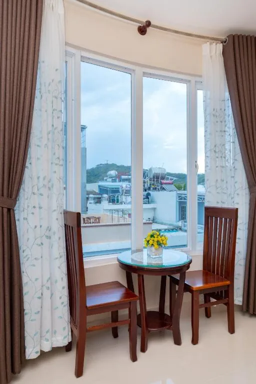 Queen Garden Hotel & Apartment — 2