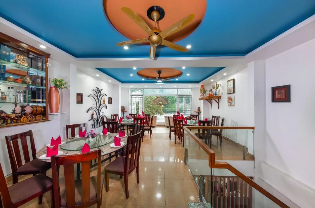 TƯƠNG VY HOTEl — 4