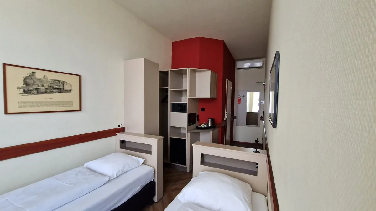 A-Train Hotel — 4