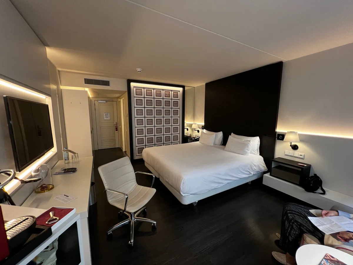 Barbizon Palace Hotel — 4