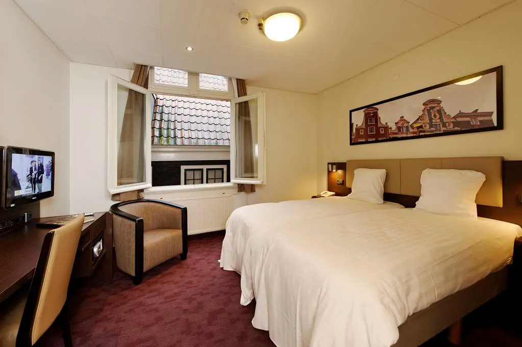 Best Western Dam Square Inn — 2