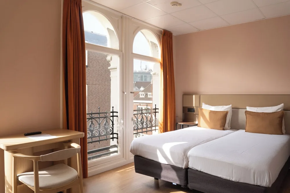 CS Hotel