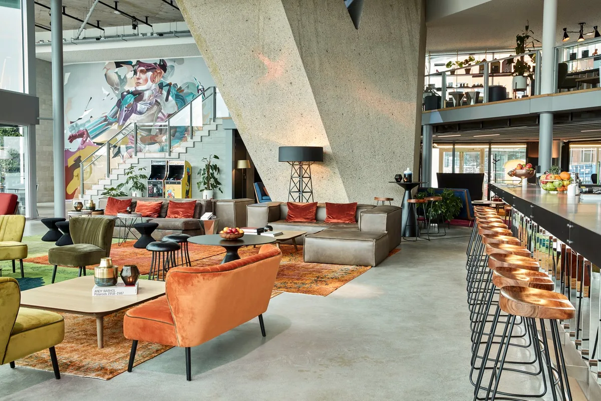 Sir Adam Hotel — 2
